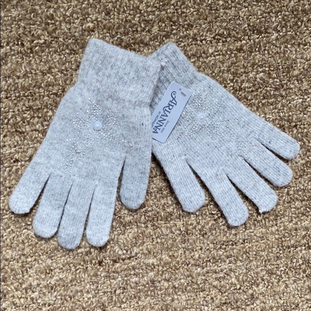 mittens